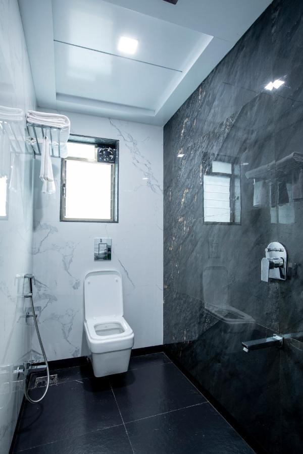 Hotel Megh Residency Navi Mumbai Exterior foto